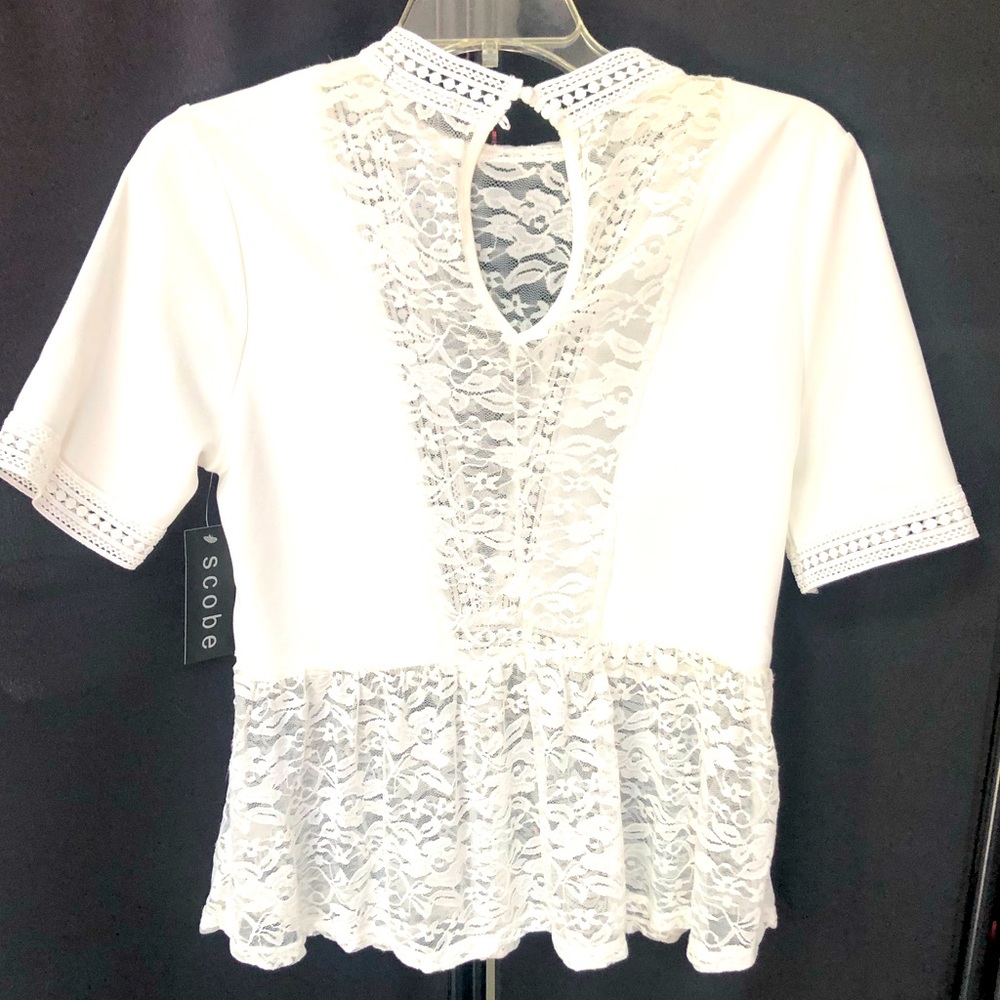 SCOBE brand white lace top short sleeve blouse with lace details size M NWT - Picture 2 of 6